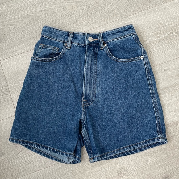 Zara Denim Shorts - Picture 1 of 4